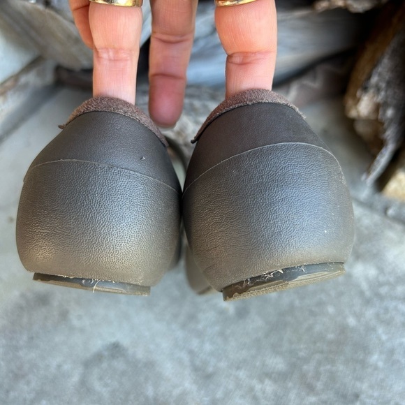 Crocs Brown Alice work brown ballet flat Mary Jane women’s slip on shoes Sz-6. G - Picture 6 of 9